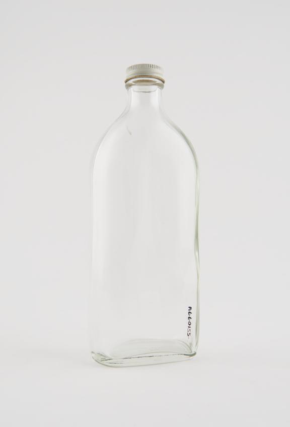 Glass dispensing bottle