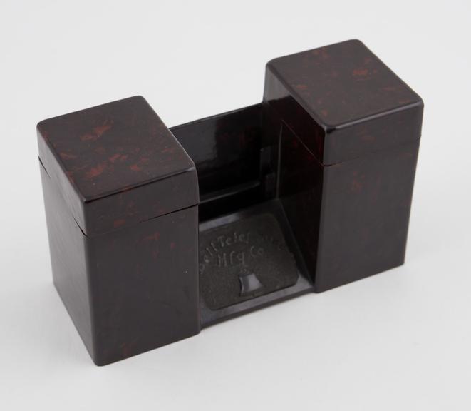 Pin box desk calendar of walnut bakelite