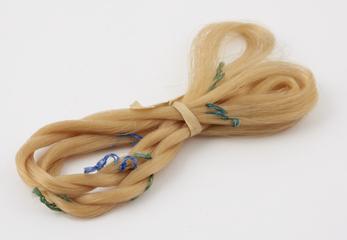 Straw coloured thread