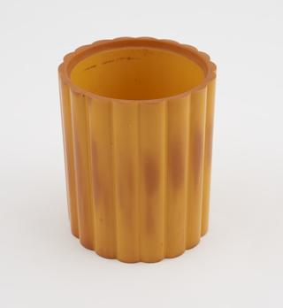 Imitation amber shade for lamp