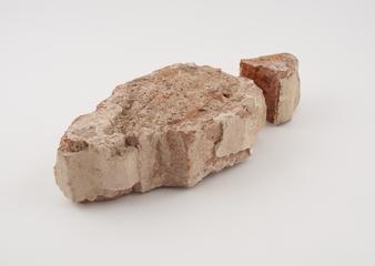 Moulded mullion brick