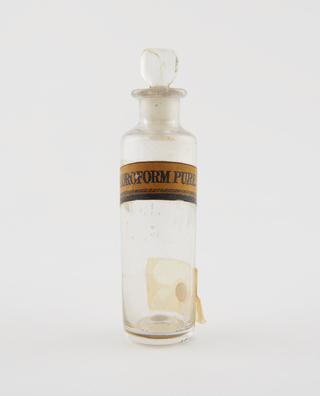 Shop round, inscribed "Chloroform Pure"