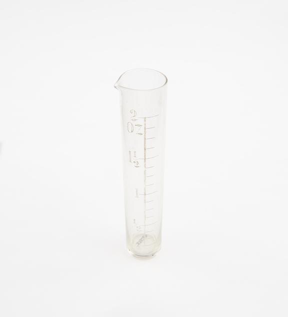 Glass measuring cylinder