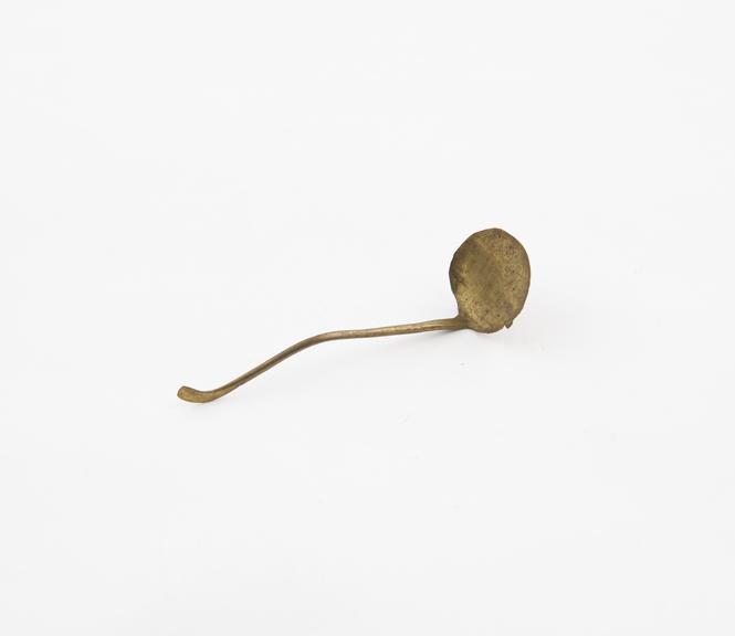 Brass snuff spoon, European, 1701-1850