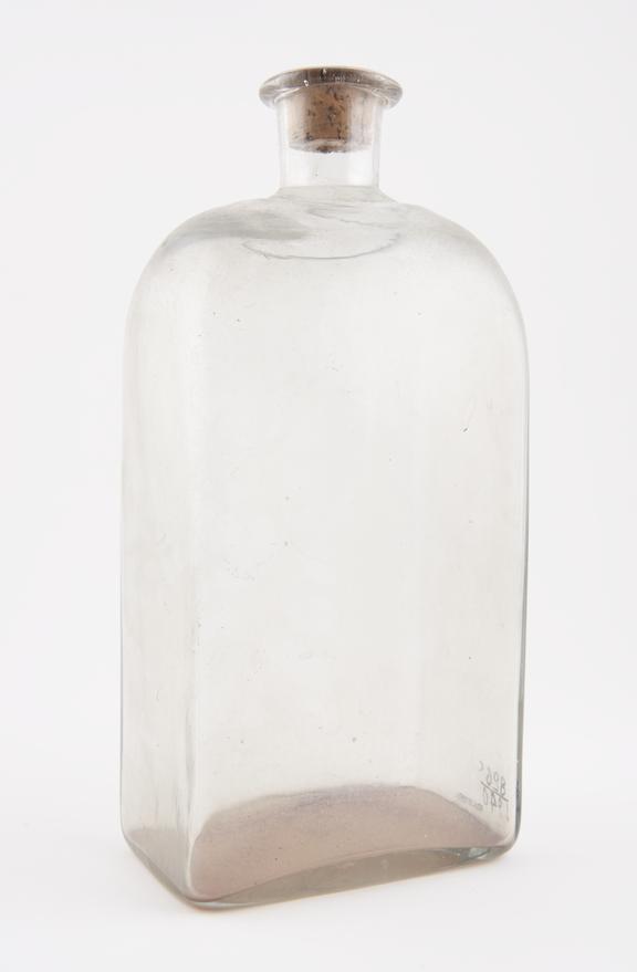 Rectangular storage bottle, clear glass, trace content