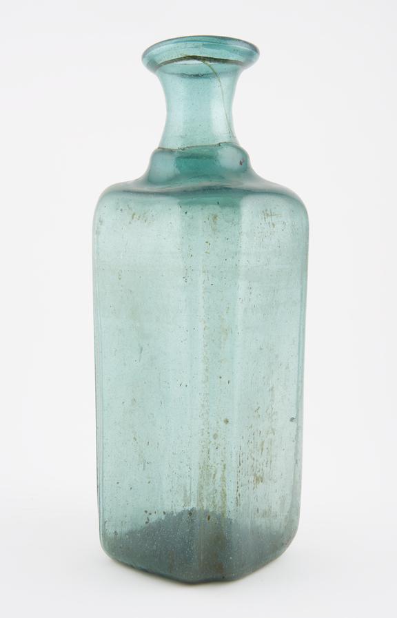 Glass bottle, Spanish