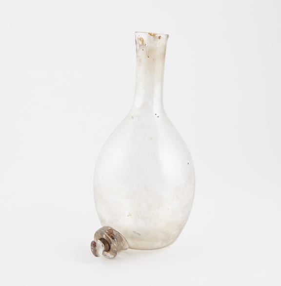 Retort, clear glass, European, 1850-1920