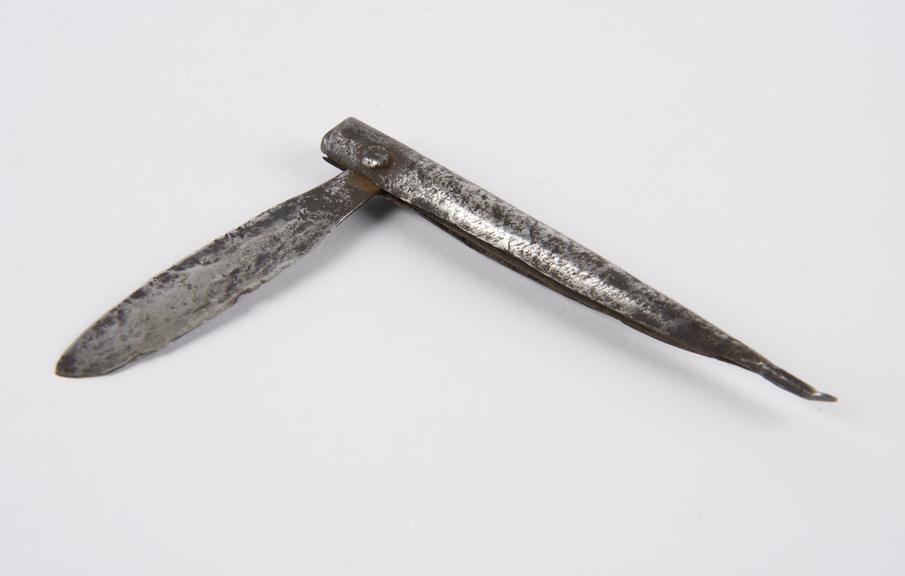 Steel folding razor, African, 1880-1920