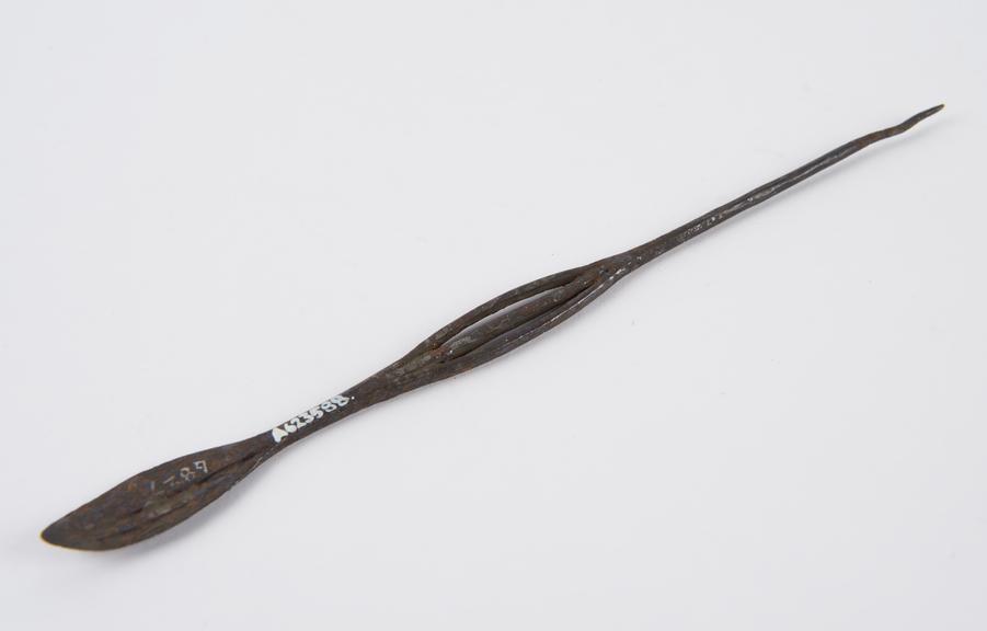 Combined probe and spatula, iron, African, 1801-1930