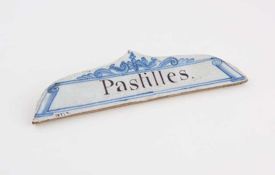 Tin glazed earthenware drawer labels, inscribed Pastilles'