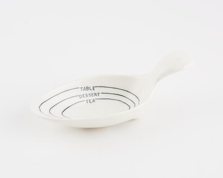 Earthenware medicine spoon, graduated, English, 1901-1960