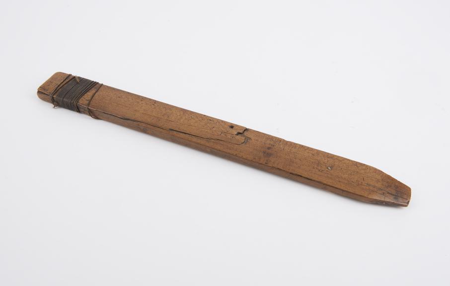 Saddler's 1 1/4 straight wooden  loop stick.'