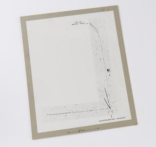 Atom track photograph using ‘Nuclear Research’ emulsion