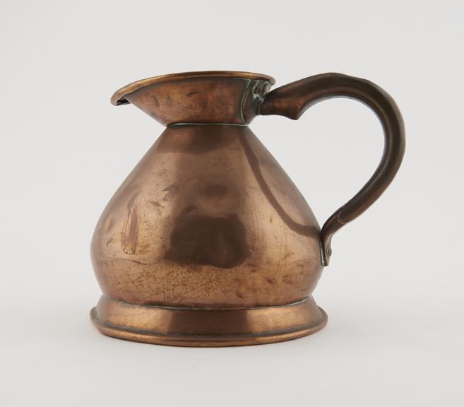 Quart measure in form of jug, copper, Victorian