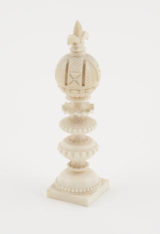 An ivory Queen
