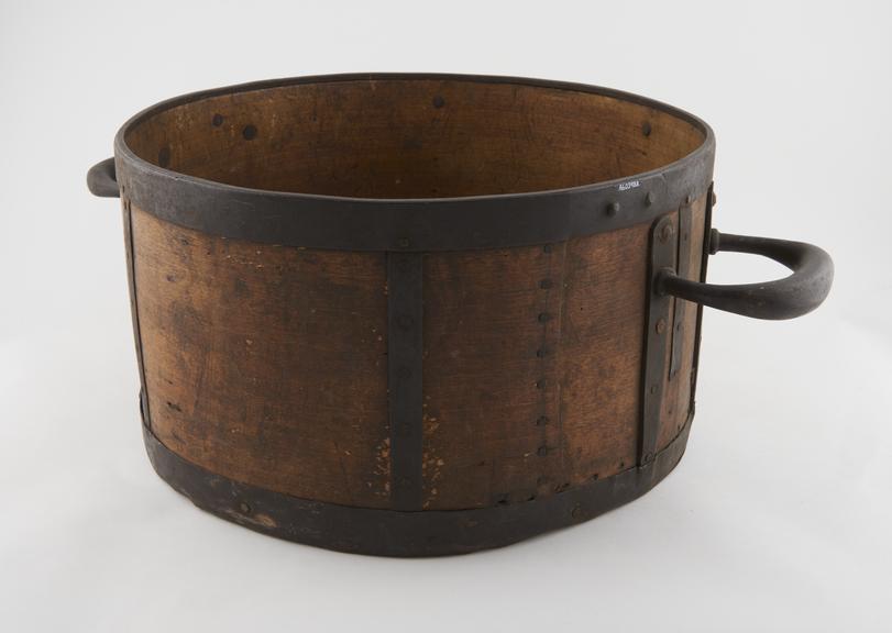 Edwardian iron-bound half-bushel dry measure