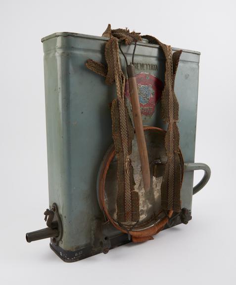 Powder spray for Paris Green