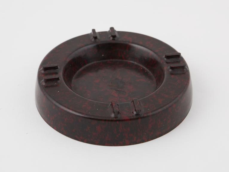 Ashtray made of imitation mahogany phenol formaldehyde