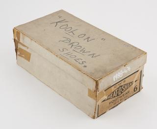 Shoe box for men's brown "Koolon" plastic shoes