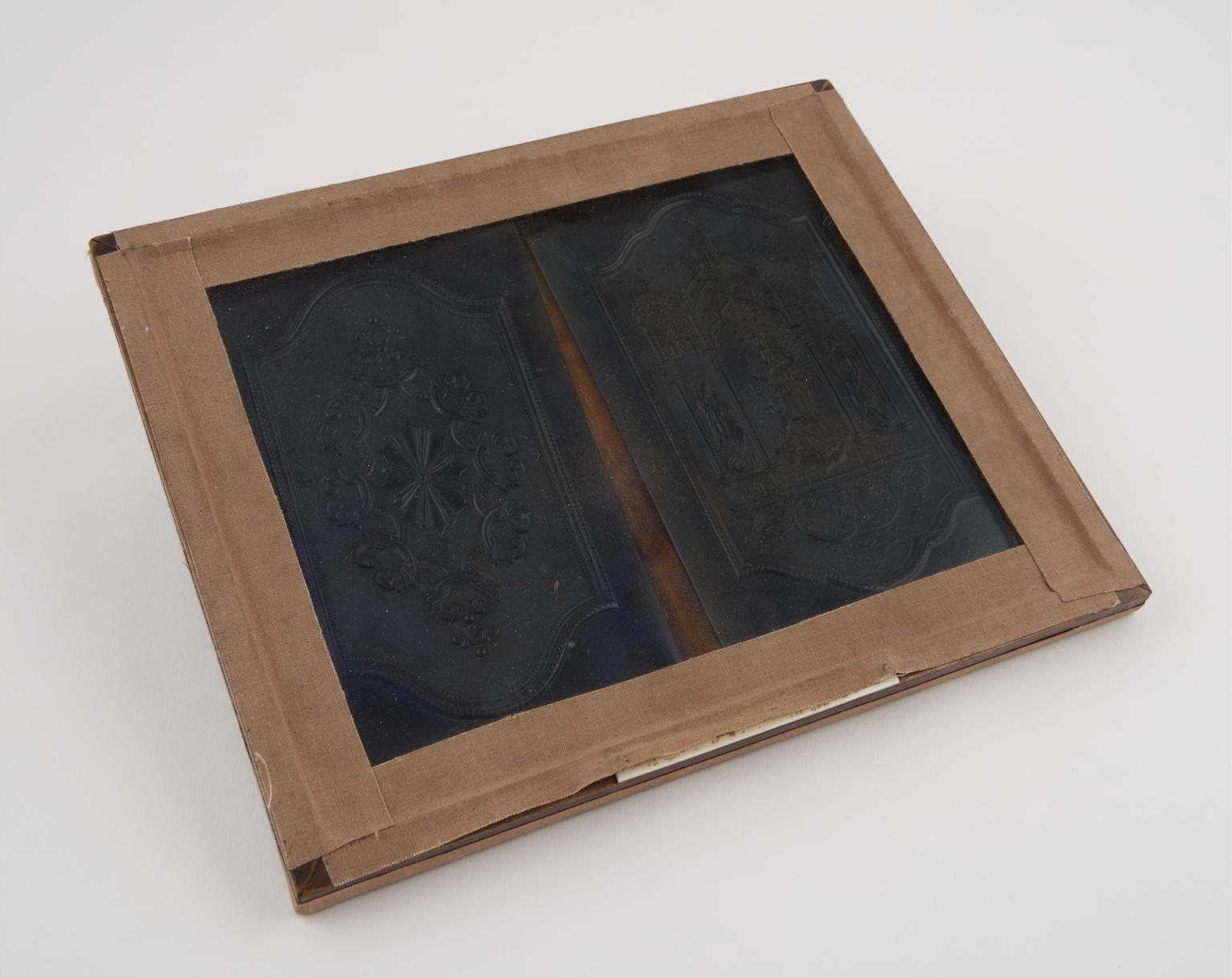 Vulcanite rubber plaque made by Thomas Hancock