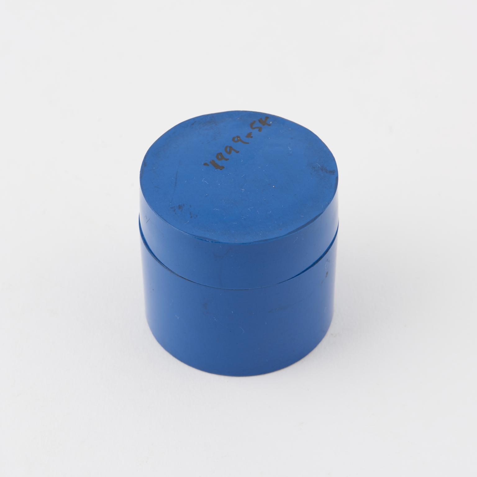Cylindrical container with lid | Science Museum Group Collection