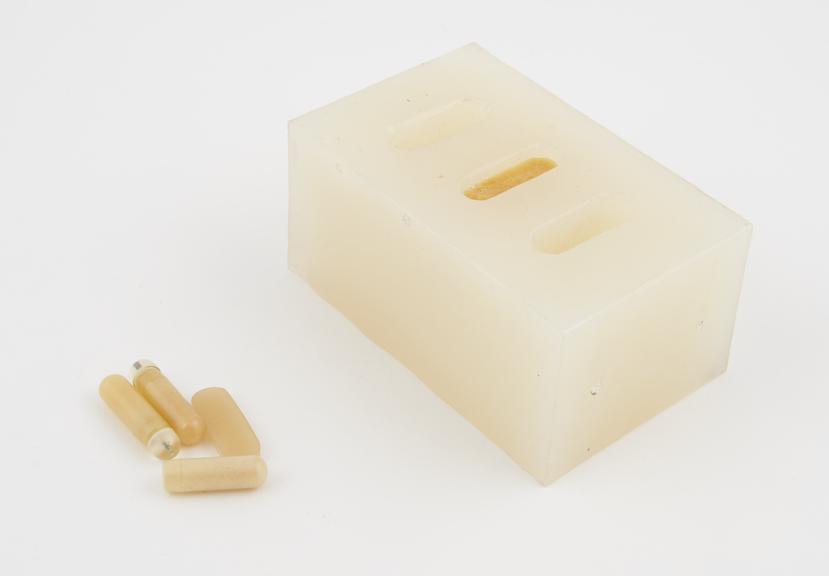 One polypropylene mould for polymensing blocks of hydrogel 1984