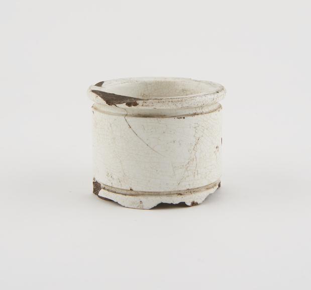 Earthenware dispensing pot, creamware, 1801-1880, English ?