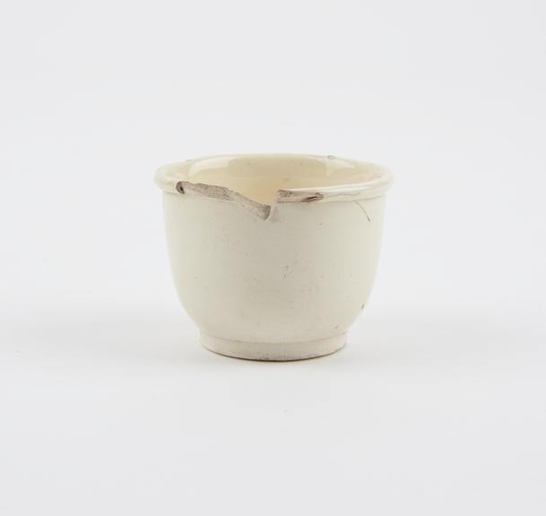 Creamware dispensing pot, 1800 to 1860