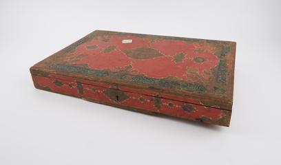 Five seeds, in small lidded compartment