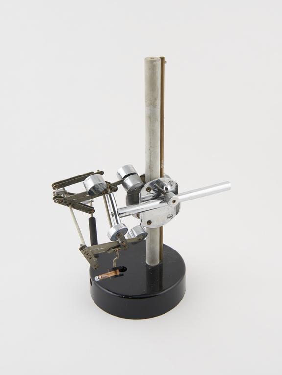 Barer's 3-dimensional micromanipulator