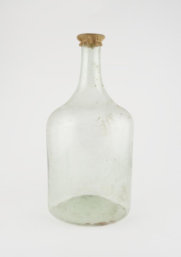 Bottle, glass, Europe, 1700-1850