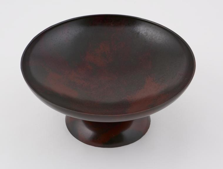 Large multichrome mottled bowl on a plinth, Bakelite plastic