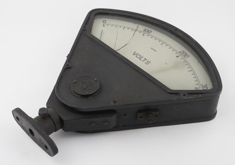 Crompton voltmeter no.60802,  c.1916, 0 - 300v.