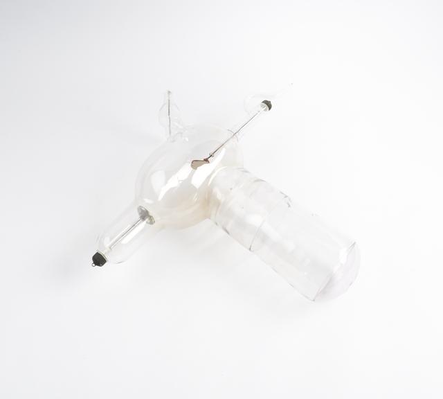 Lead glass gas x-ray tube with 3 inch diameter soda glass