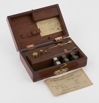 Weights and fittings for the deci-ampere electric current balance