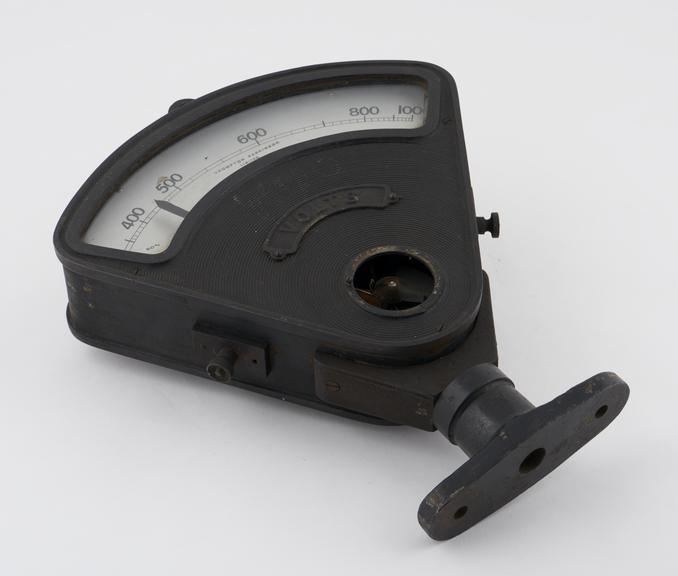 Crompton sector voltmeter no.20684 - c.1908, 0 - 100v.