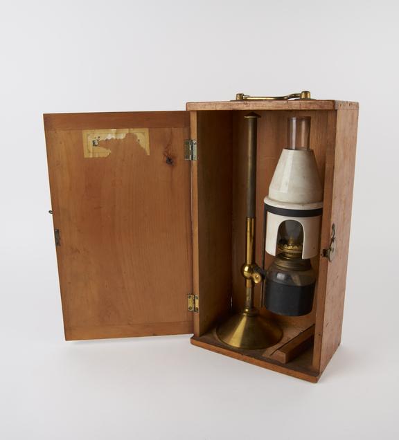 Oil lamp for microscopy, in box, English or American, 1850-1900