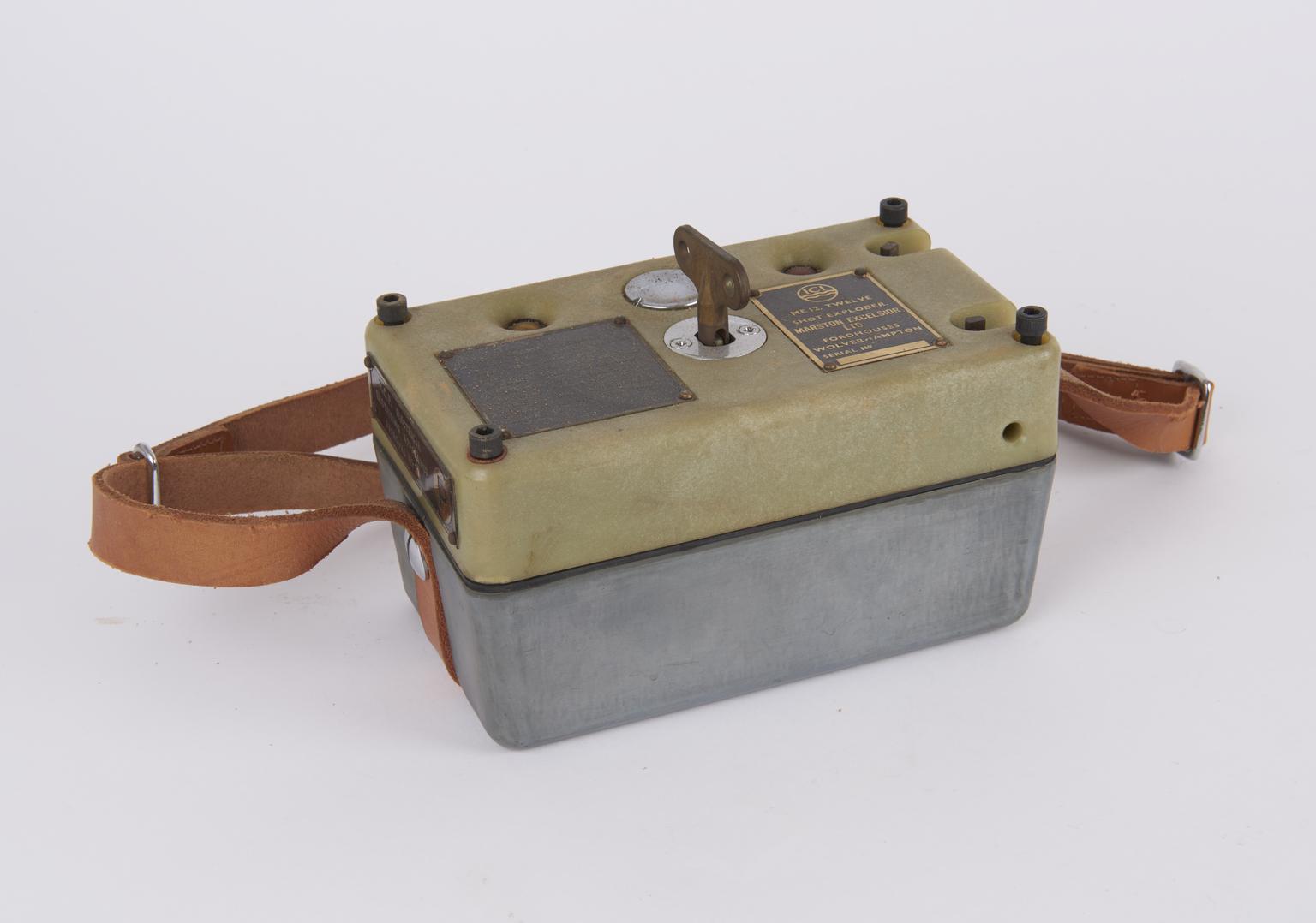 Exploder Initiating Device ME12 multi-shot exploder | Science Museum Group Collection