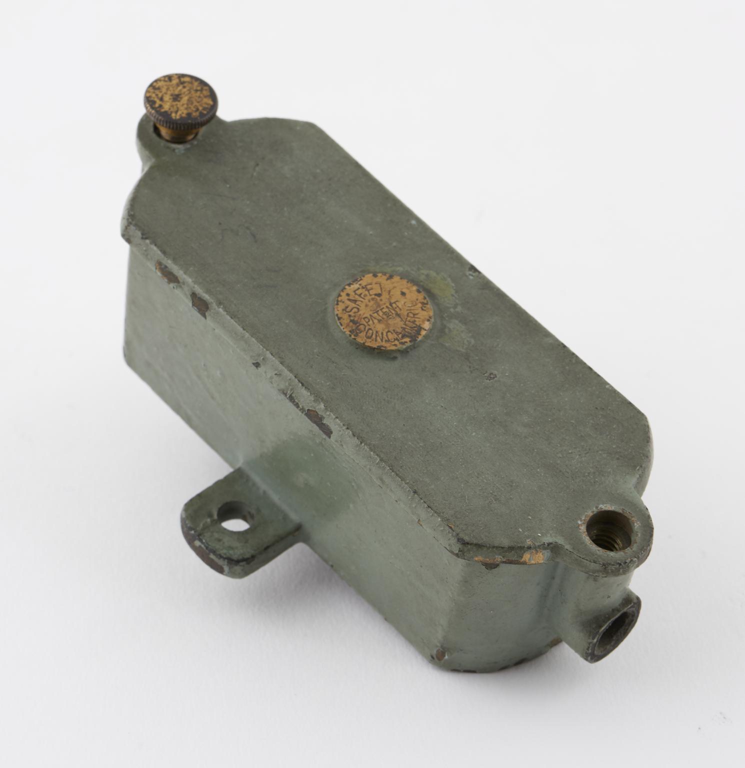 Early brown porcelain enclosed connector fuse