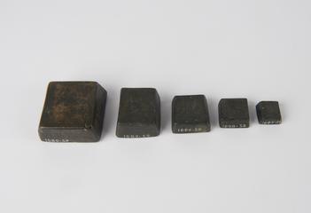 Norwegian weight stamped one pund, 1684