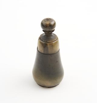 Container made from horn