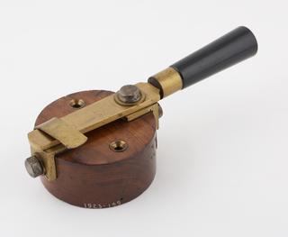 Crompton switch, 1880