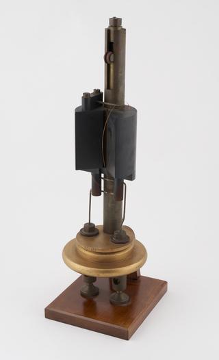 Model of oscillograph electromagnetic vibrator