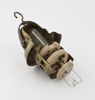 Series of examples illustrating growth of the Nernst Electric lamp