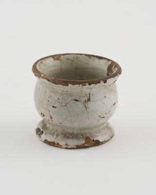 Earthenware dispensing pot