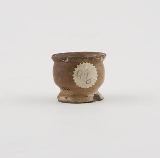 Earthenware dispensing pot