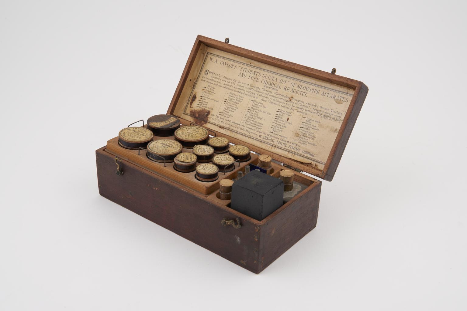 Flame test box, for identifying chemicals, 1851-1900 | Science Museum ...