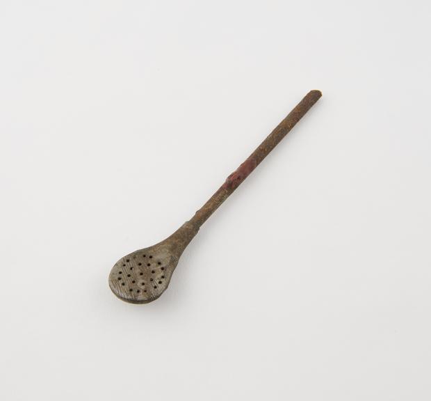 Metal mate spoon or ombilla