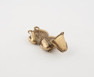 Gold pendant