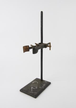 Retort stand and clamp